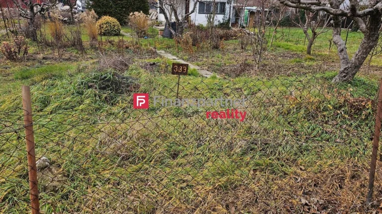 Na predaj pozemok v záhradkárskej osade v Bratislave