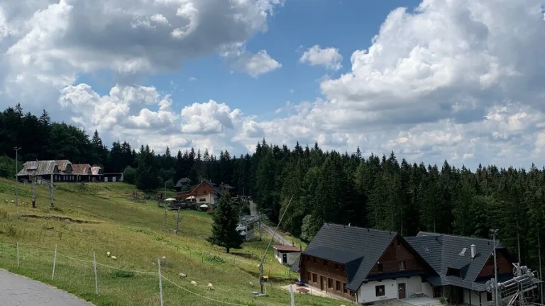 Prodám celoroční provoz -apartmán na horách