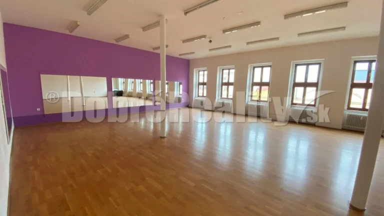 Na prenájom veľký, lukratívny komerčný priestor v centre mes
