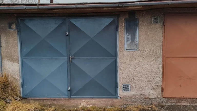 REZERVACE - Prodej Garáže 32 m2, Třinec