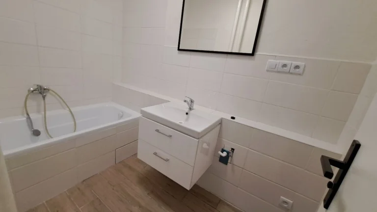 Pronájem bytu 2+1 po rekonstrukci Dobruska