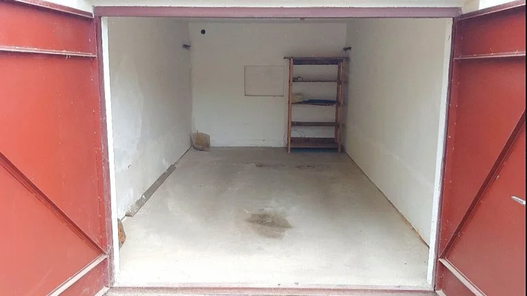 REZERVACE Pronájem garáže/skladu 20 m2, Březinky, Jihlava