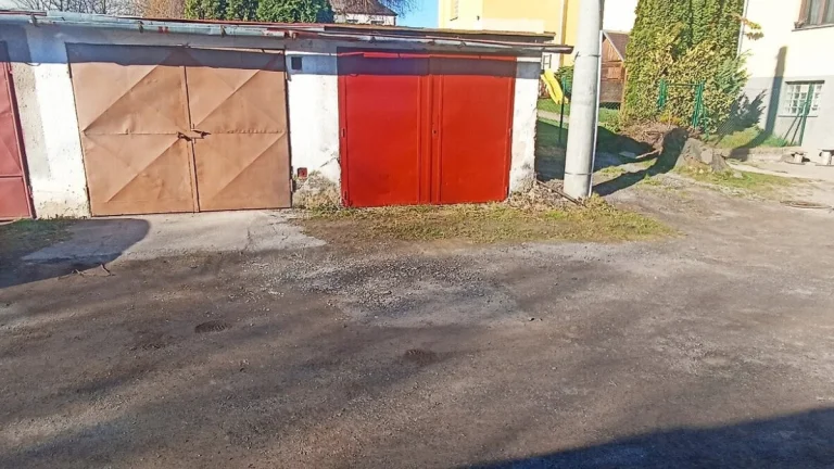 Pronájem garáže/skladu 19 m2, ul. Polní, Na Slunci, Jihlava