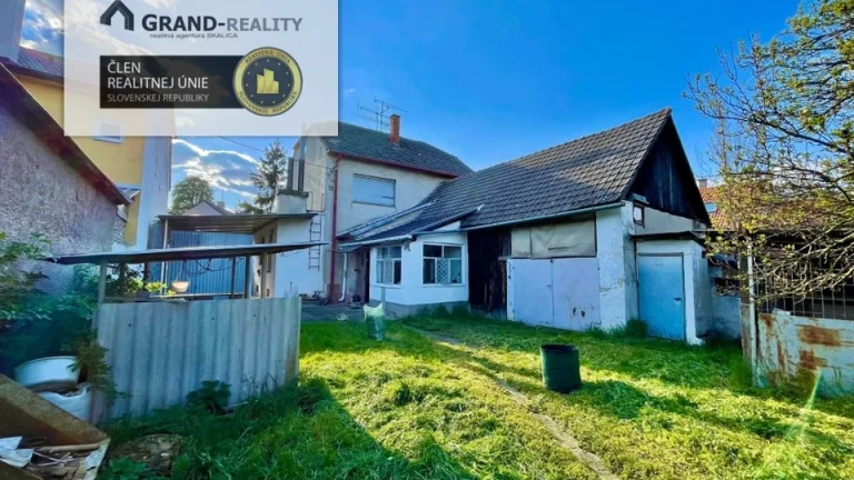 ZĽAVNENÉ • Na predaj rodinný dom s pozemkom v Petrovej Vsi