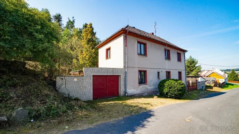 Prodej rodinný dům Ledce
