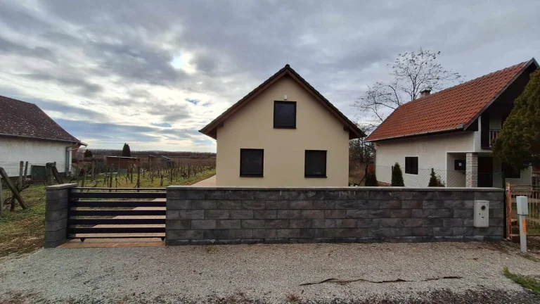 PREDAJ-2 IZB. záhradná chata NOVOSTAVBA vo Svätom Petri