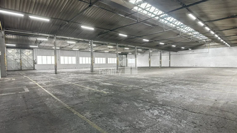 Průmyslový objekt 1200 m2, Zádveřice
