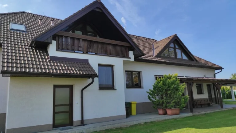 Viacgeneračný RD na predaj, Osikov. 3 x samostatný vchod
