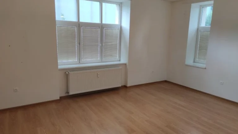 Prenájom 3 - izbový byt 107 m2 Dolný Kubín
