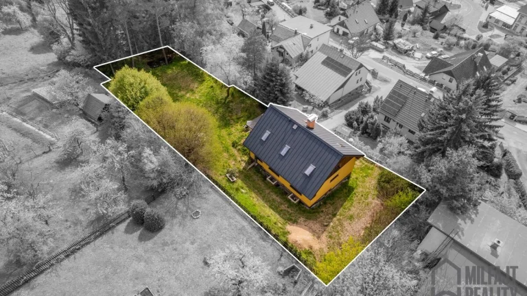 Prodej velkorysého domu 6+kk, wellness, 2x garáž, Tanvald -