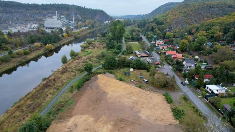 Dlouhodobý pronájem pozemku 2580m2, Zbraslav