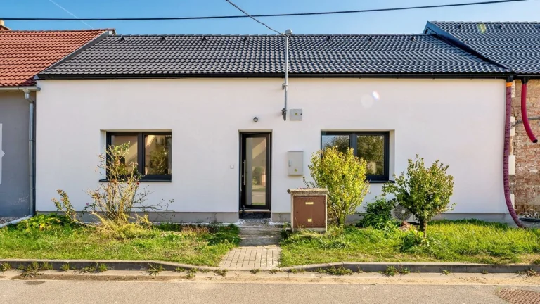 Hevlín, novostavba RD 4+kk, 132 m2, podlahové topení, zahrad
