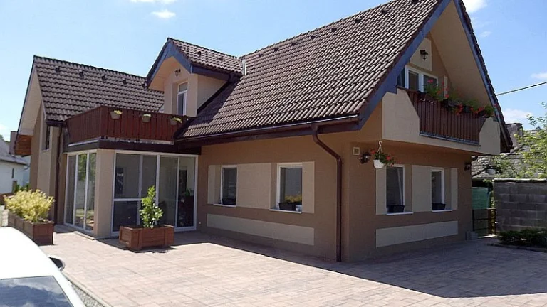 Nový RD v Plevníku – Drienovom s veľkým stav. pozemkom