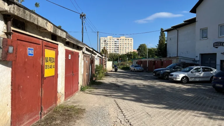 Predám Garáž + pozemok OV na ulici Rači potok v KE-sever