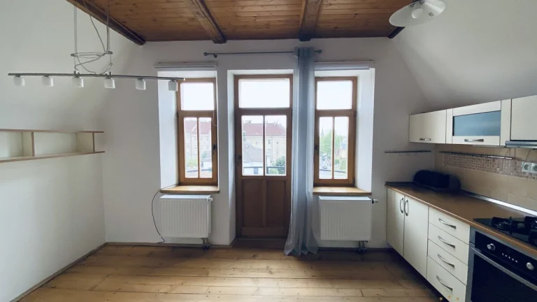 Pronájem bytu 4kk - Chrudim, Heydukova ulice, ev.č. 00686-1