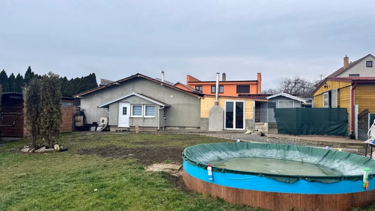 Zemědělská usedlost Horky, prodej nebo pronájem