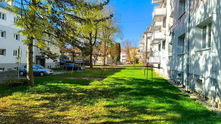 2 izb byt prípadne 3 izb.byt Brezno mesto ponúknite
