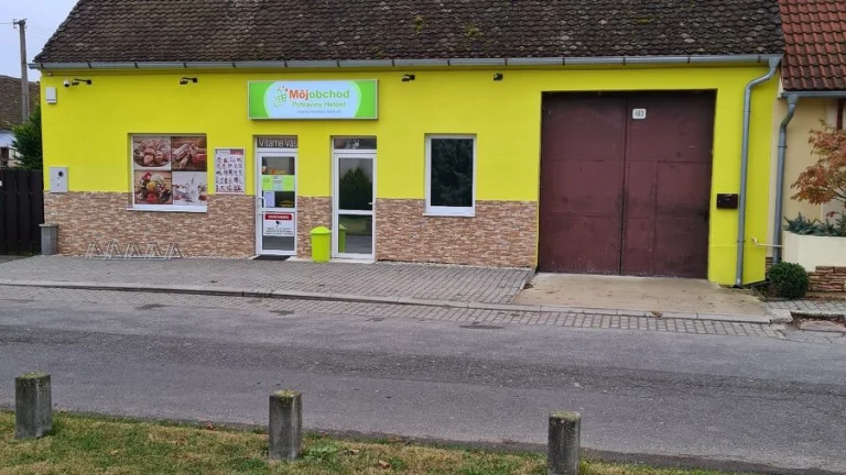 Dom Borský Svätý Jur