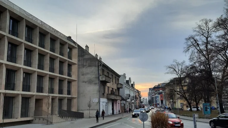 Predaj bytov a obchodných priestorov v centre TN