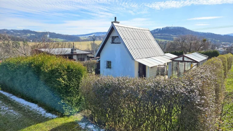 (N356) Prodej chatky v zahrádkářské osadě Skalky