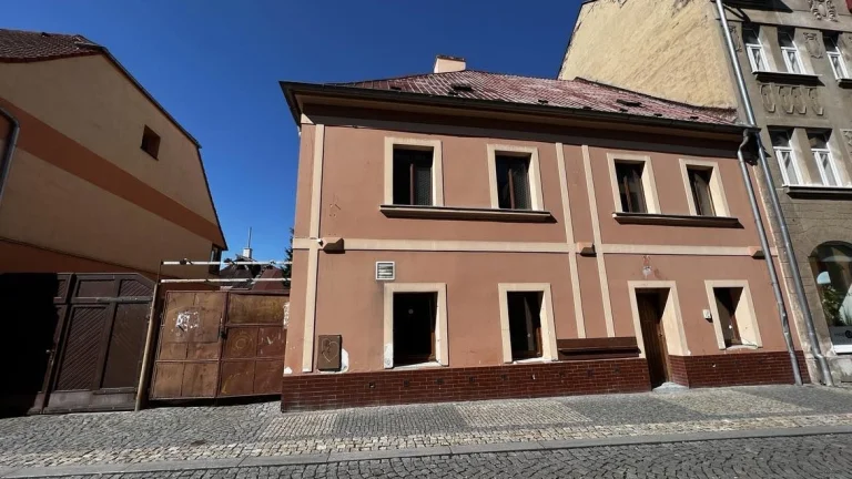 Prodej, rodinný dům, Jirkov, Chomutovská ul.