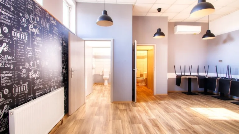 Komerční nemovitost s velkým potenciálem, 360 m2 - Stará Ves