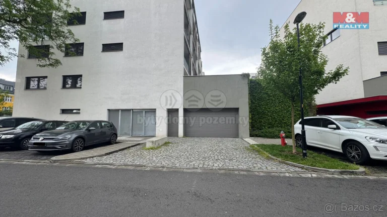 Prodej garážového stání, 17 m², Olomouc, ul. Rokycanova