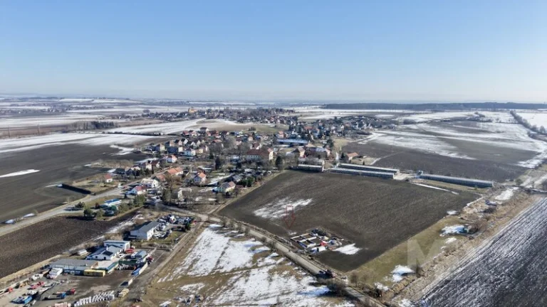 Prodej stavebního pozemku 927 m², Dolní Přím, okres Hradec K