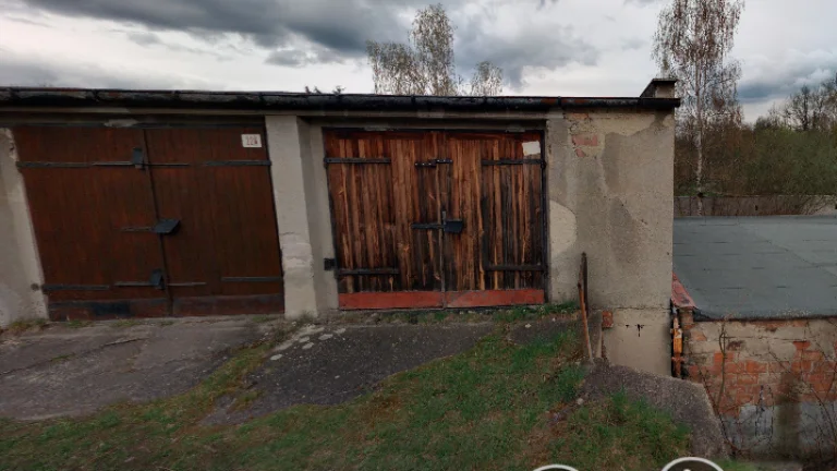 Pronajmu garáž v Mostě - Pionýrů