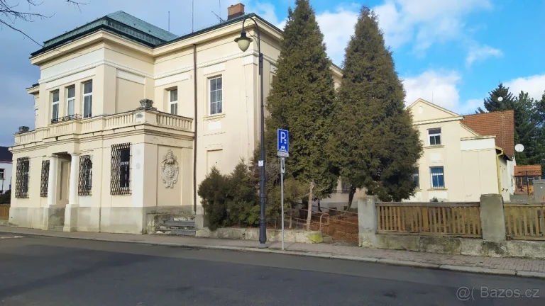 Dům, Vila, Budova, na náměstí, Varnsdorf