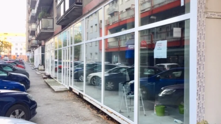 Prenajmeme obchodný priestor, 180m2, v BA III - NOVÉ MESTO